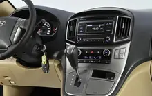 Hyundai H-1