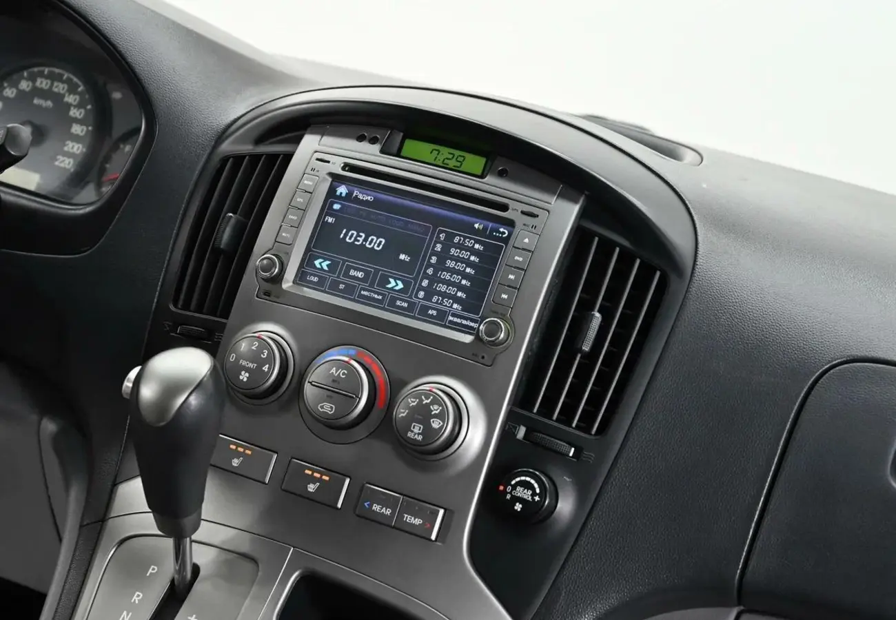 Hyundai Grand Starex