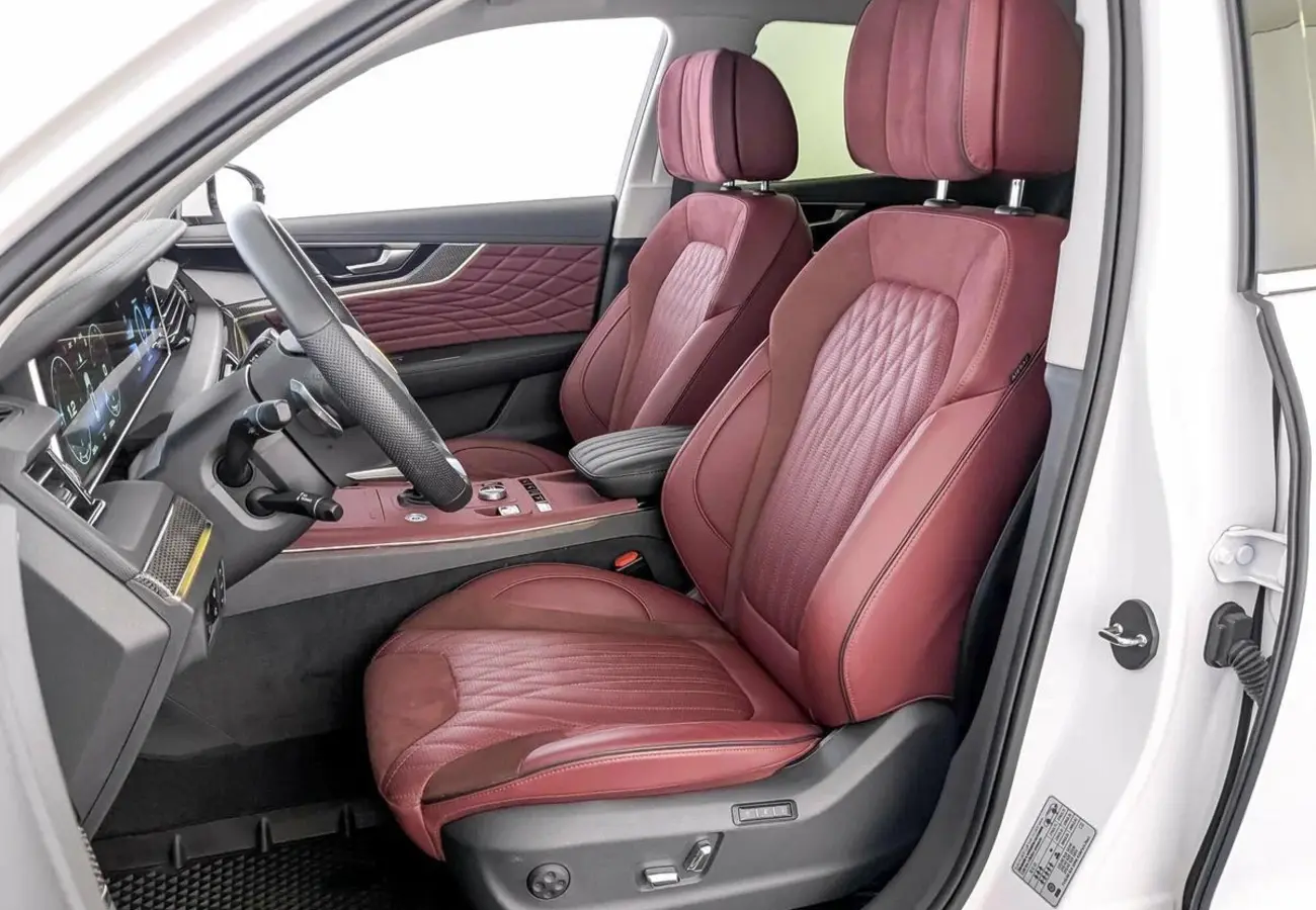 Hongqi HS5