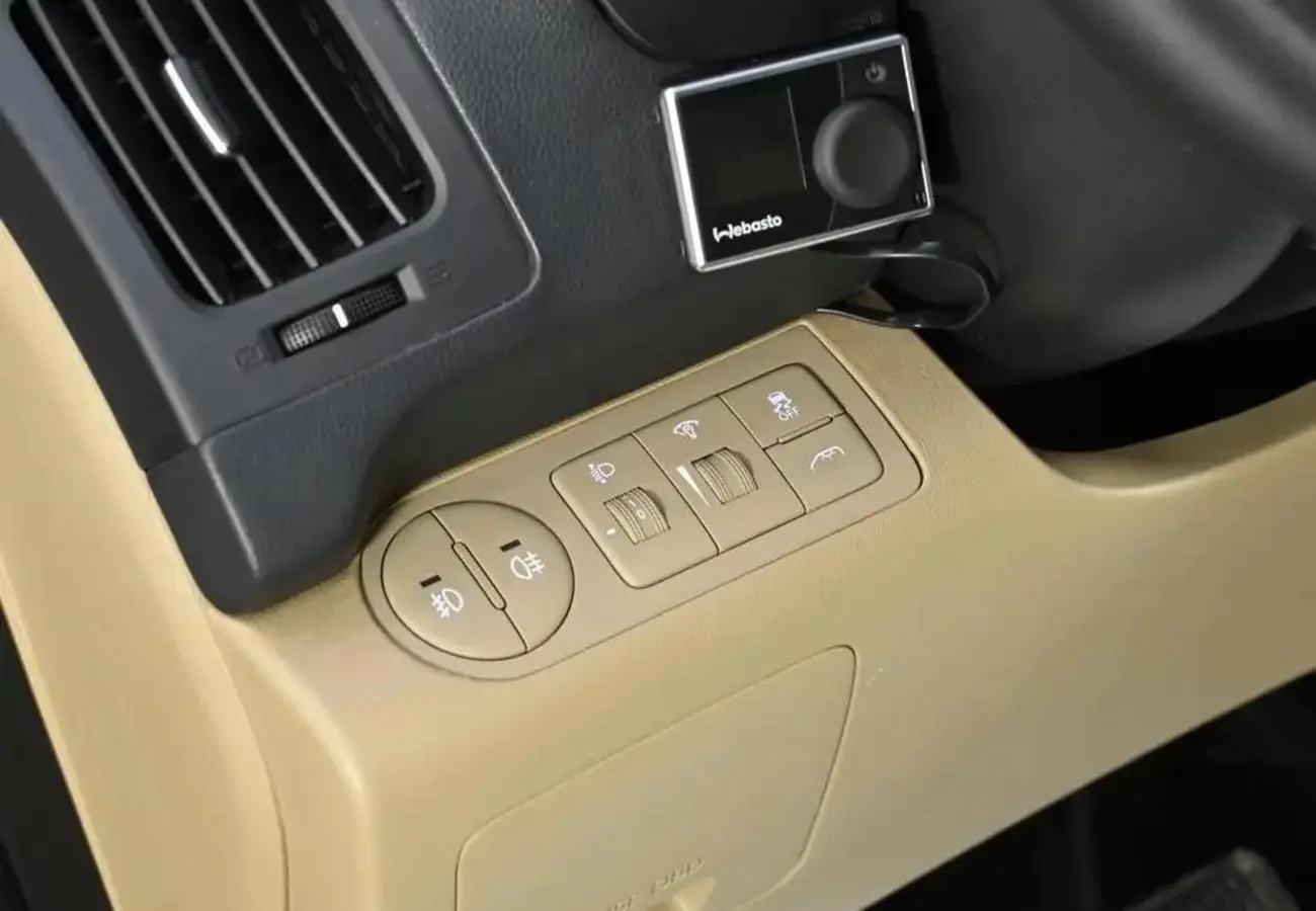 Hyundai H-1