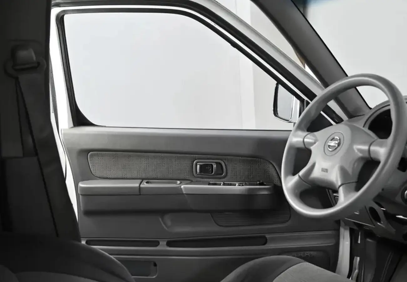 Nissan NP300