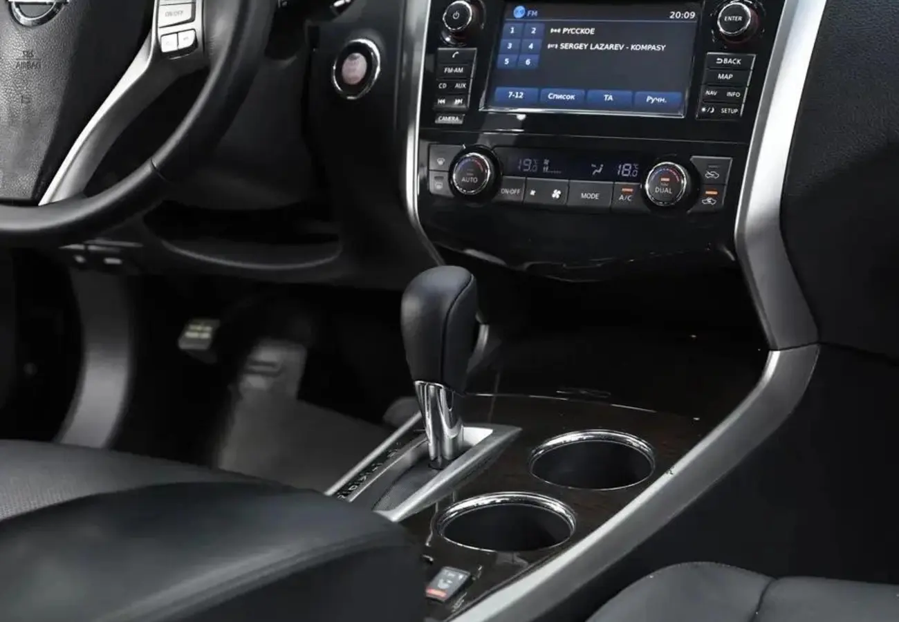Nissan Teana