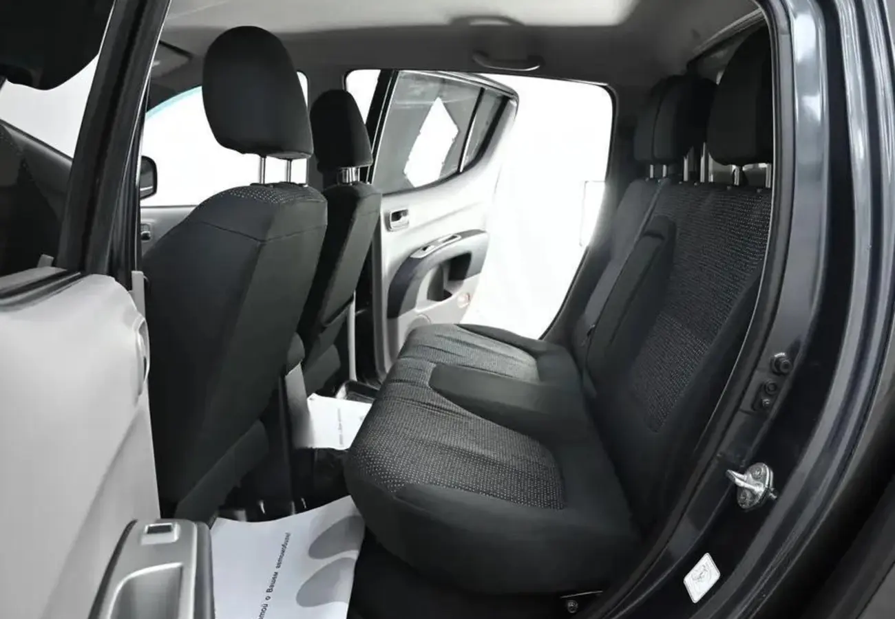 Mitsubishi L200