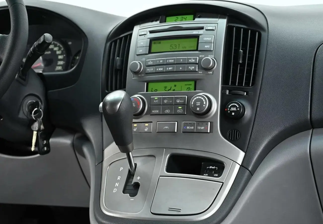 Hyundai Grand Starex
