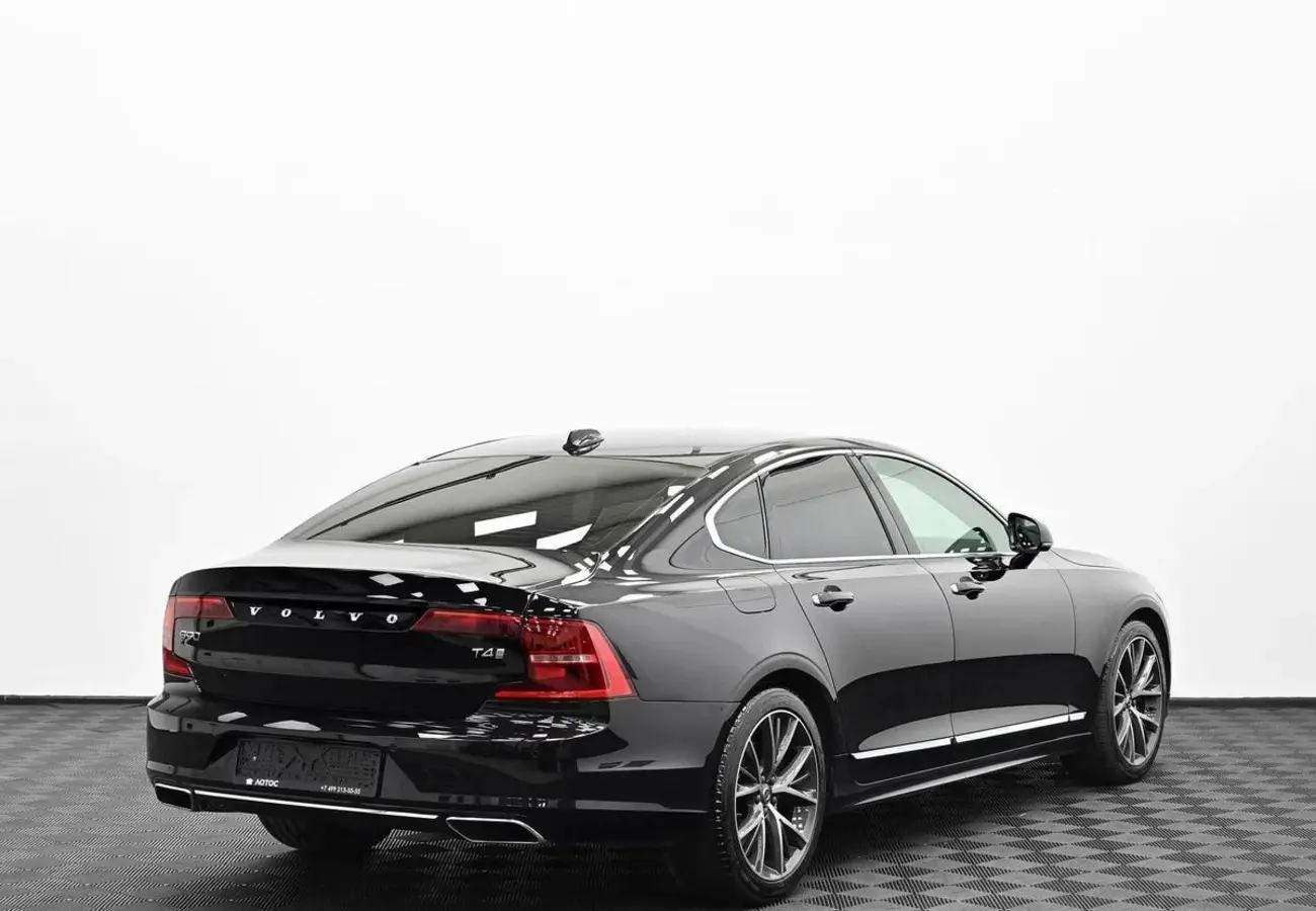 Volvo S90