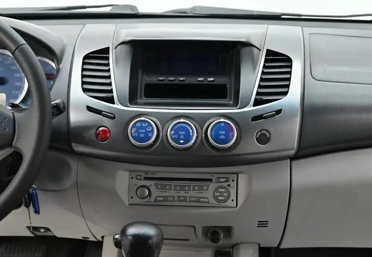 Mitsubishi L200
