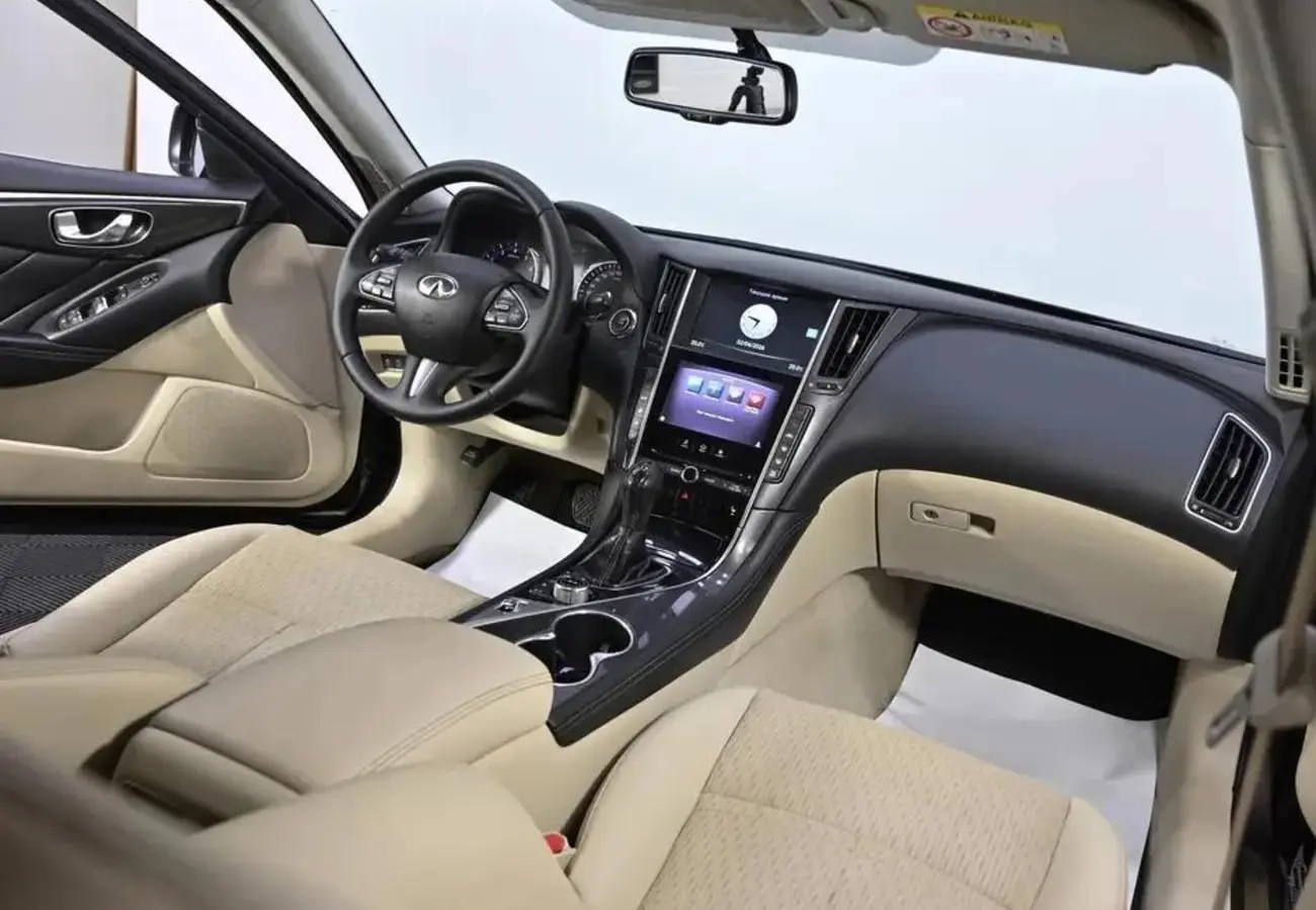 Infiniti Q50