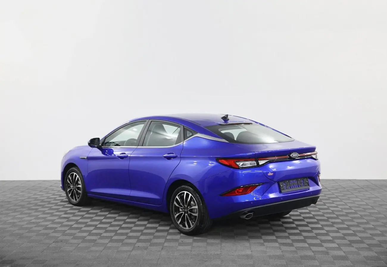 JAC J7