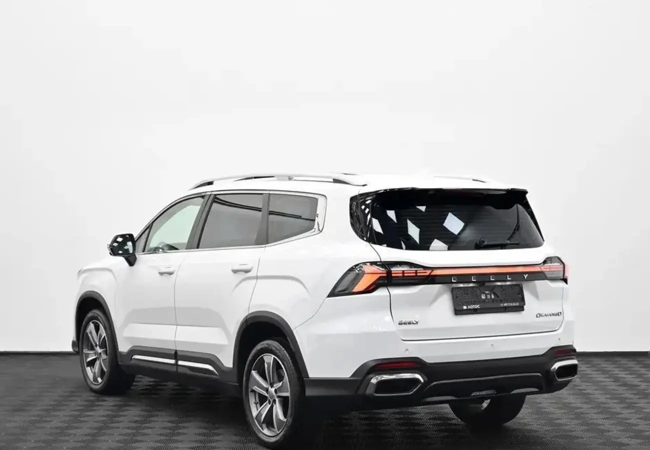 Geely Okavango