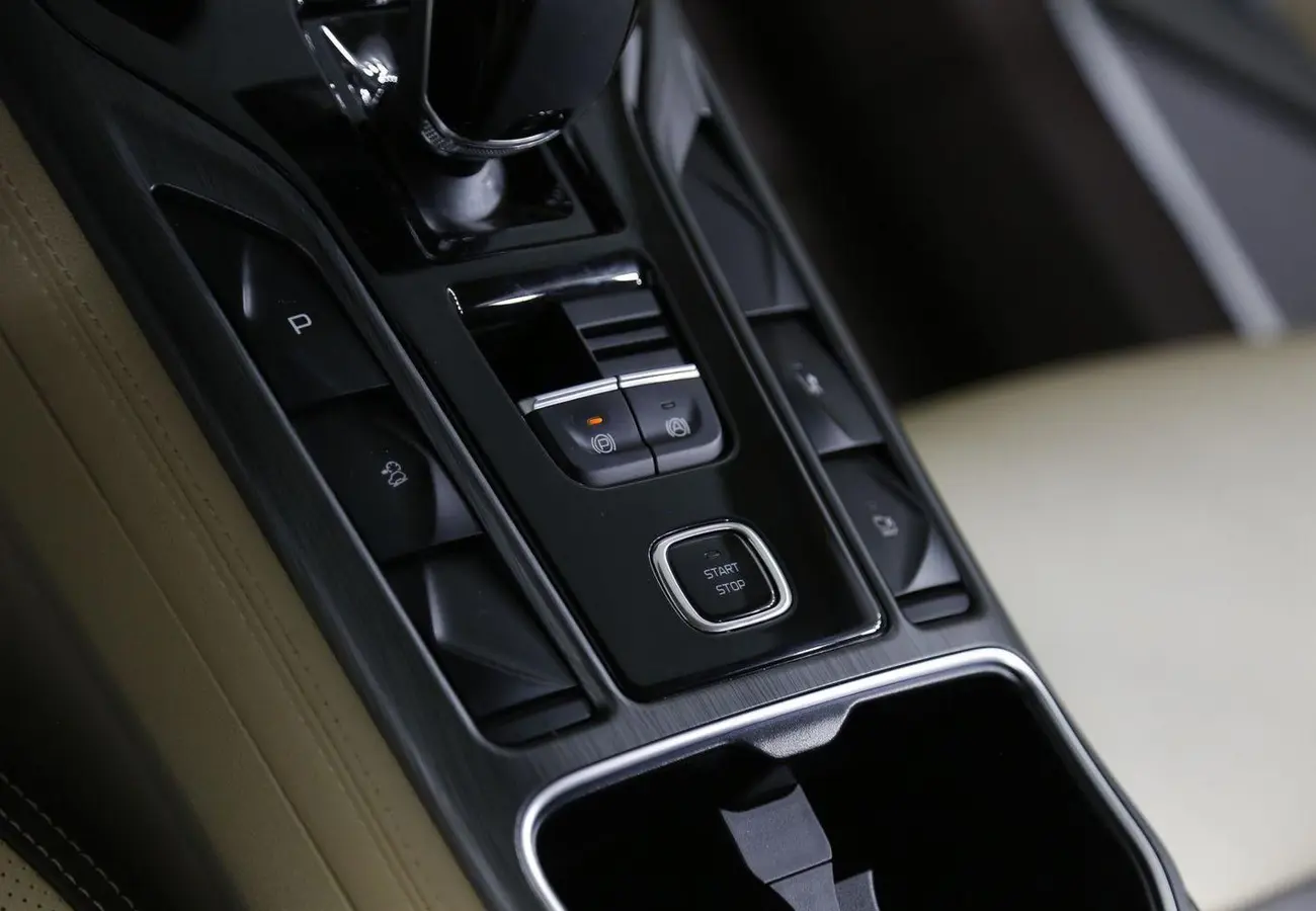 FAW Bestune T77